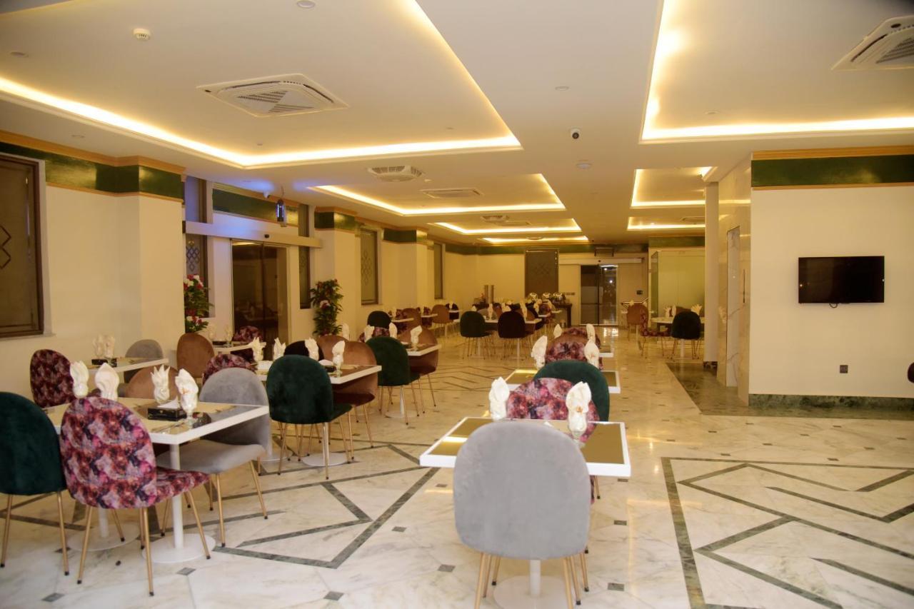 The Rich Hotel & Apartments Lahore Esterno foto