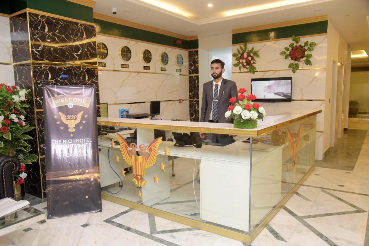 The Rich Hotel & Apartments Lahore Esterno foto