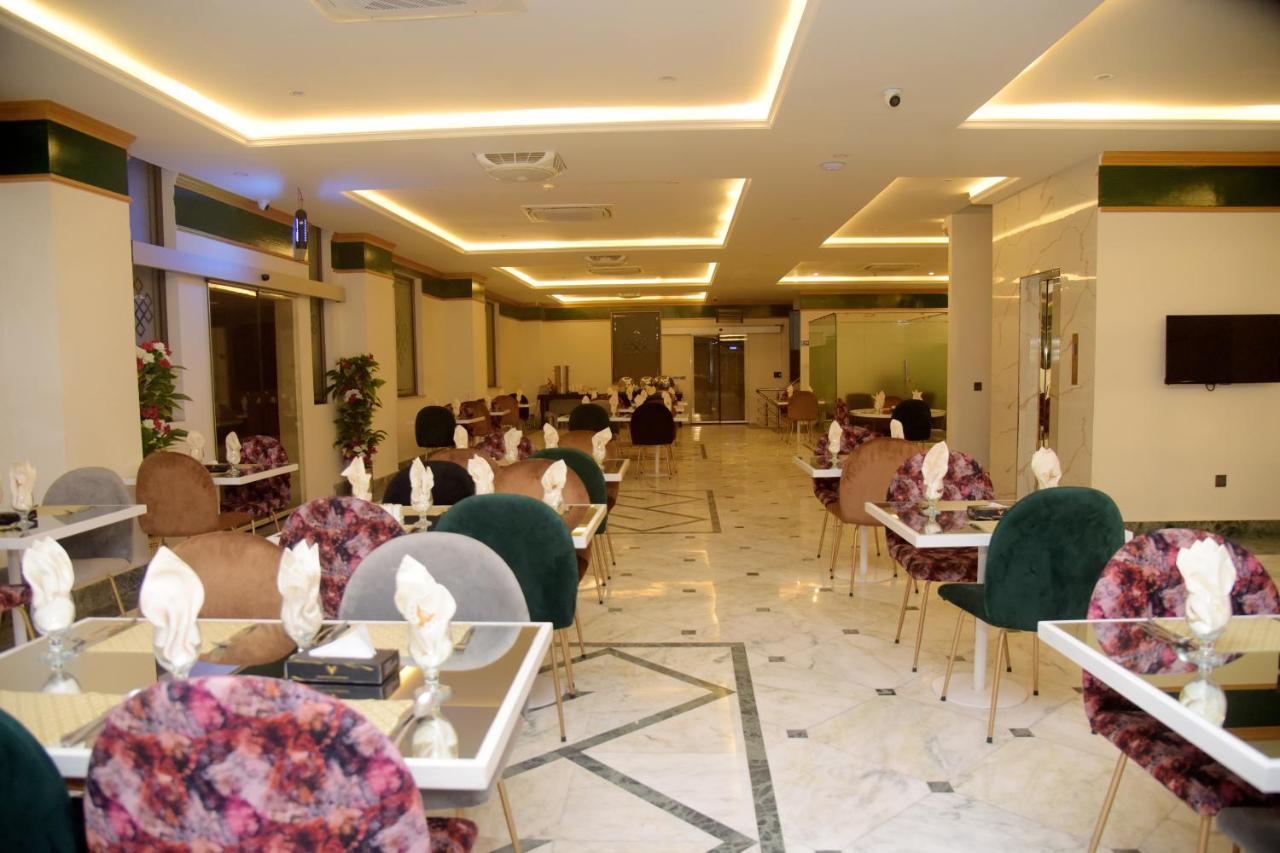 The Rich Hotel & Apartments Lahore Esterno foto