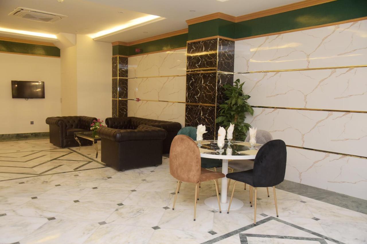 The Rich Hotel & Apartments Lahore Esterno foto