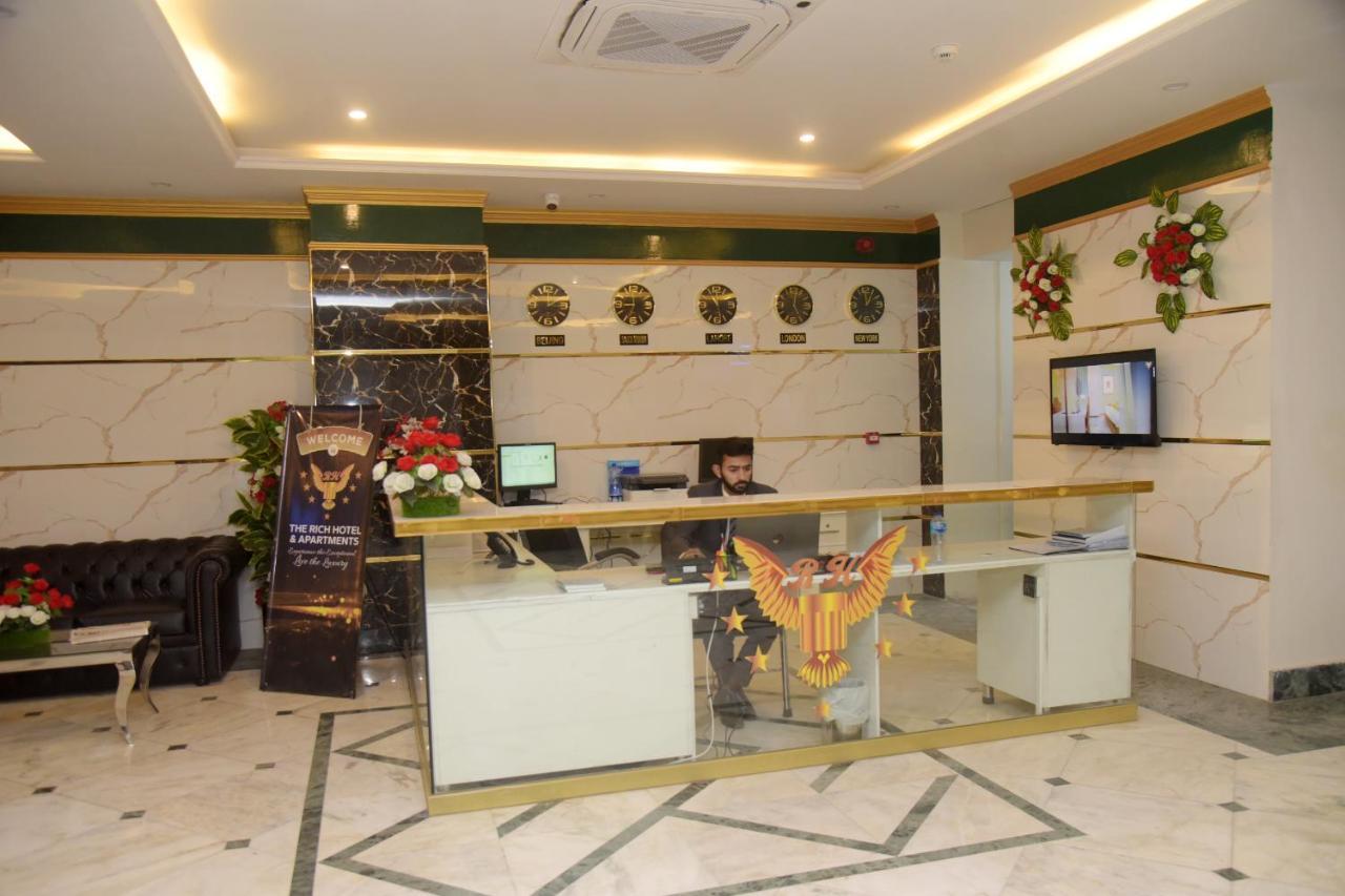 The Rich Hotel & Apartments Lahore Esterno foto